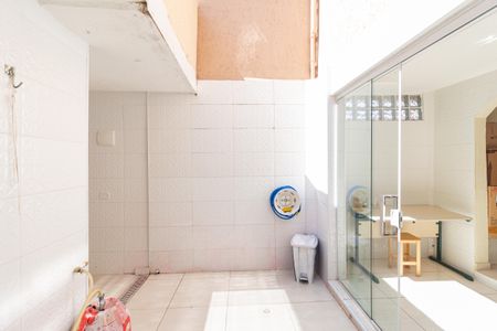 Casa à venda com 115m², 2 quartos e 2 vagasÁrea de serviço