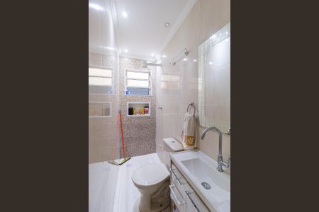 Banheiro de casa à venda com 2 quartos, 115m² em Jardim Roberto, Osasco