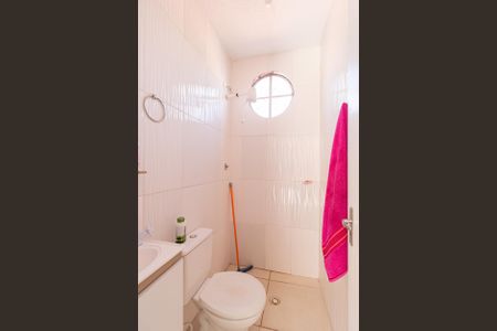 Casa à venda com 115m², 2 quartos e 2 vagasBanheiro de serviço