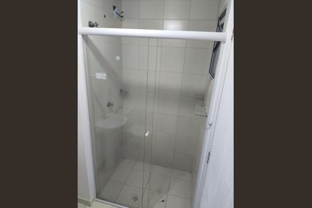 Banheiro de apartamento para alugar com 2 quartos, 56m² em Serraria, São José