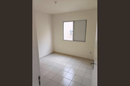 Quarto de apartamento para alugar com 2 quartos, 56m² em Serraria, São José