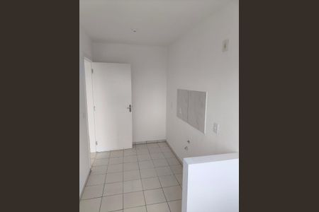 Cozinha de apartamento para alugar com 2 quartos, 56m² em Serraria, São José