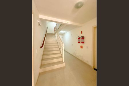 Apartamento para alugar com 56m², 2 quartos e 1 vagaHall social