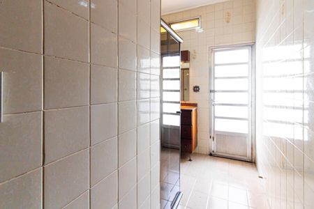 Casa à venda com 90m², 3 quartos e sem vaga Casa à venda com 90m², 3 quartos e sem vagaBanheiro