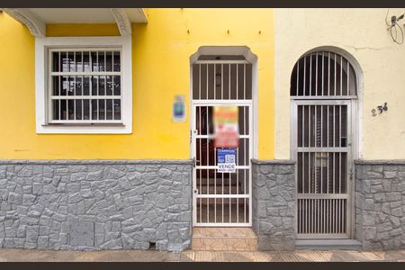 Casa à venda com 90m², 3 quartos e sem vaga Casa à venda com 90m², 3 quartos e sem vagaFachada + Plaquinha