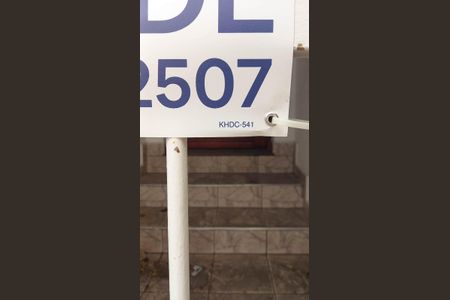 Casa à venda com 90m², 3 quartos e sem vaga Casa à venda com 90m², 3 quartos e sem vagaPlaquinha