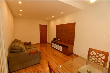 Apartamento para alugar com 89m², 2 quartos e 1 vaga Apartamento para alugar com 89m², 2 quartos e 1 vagaSala