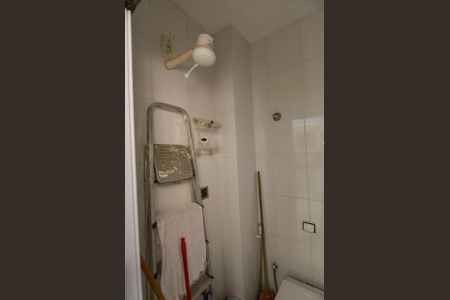 Apartamento para alugar com 89m², 2 quartos e 1 vaga Apartamento para alugar com 89m², 2 quartos e 1 vagaBanheiro de Serviço