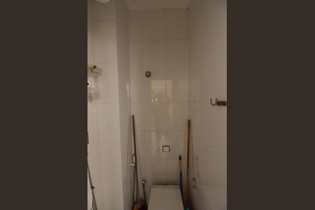 Apartamento para alugar com 89m², 2 quartos e 1 vaga Apartamento para alugar com 89m², 2 quartos e 1 vagaBanheiro de Serviço