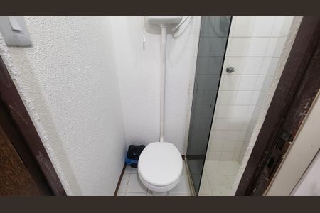 Apartamento para alugar com 49m², 3 quartos e 2 vagasBanheiro de serviço