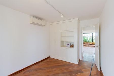 Apartamento à venda com 600m², 6 quartos e 7 vagasQuarto