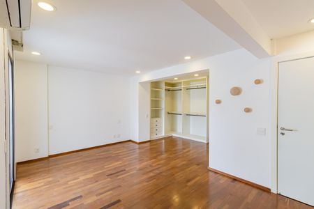 Apartamento à venda com 600m², 6 quartos e 7 vagasSuíte 1