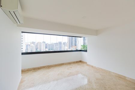 Apartamento à venda com 600m², 6 quartos e 7 vagasSala 2