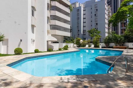 Apartamento à venda com 600m², 6 quartos e 7 vagasÁrea comum - Piscina