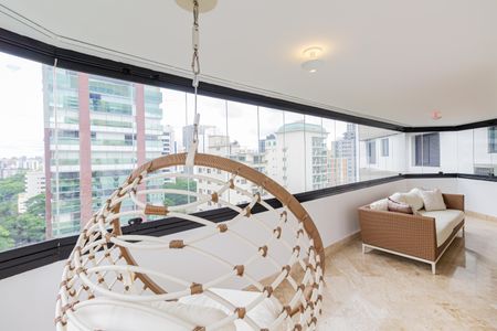 Apartamento à venda com 600m², 6 quartos e 7 vagasVaranda da Sala