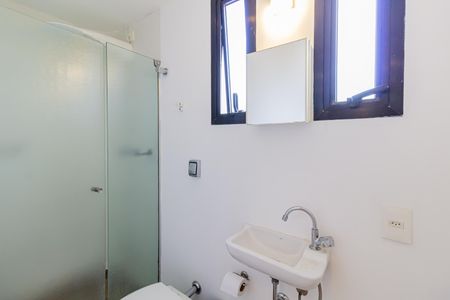 Apartamento à venda com 600m², 6 quartos e 7 vagasBanheiro de serviço