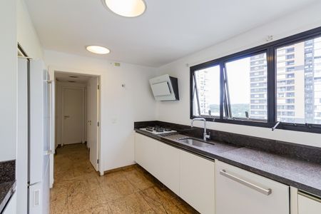 Apartamento à venda com 600m², 6 quartos e 7 vagasCozinha