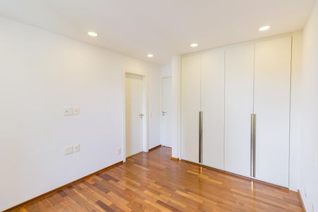 Apartamento à venda com 600m², 6 quartos e 7 vagasSuíte 3