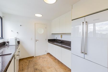 Apartamento à venda com 600m², 6 quartos e 7 vagasCozinha