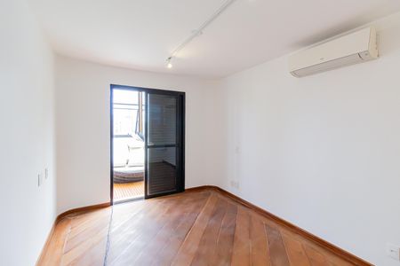 Apartamento à venda com 600m², 6 quartos e 7 vagasQuarto