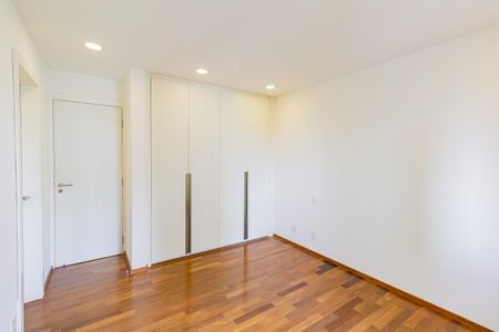 Apartamento à venda com 600m², 6 quartos e 7 vagasSuíte 3