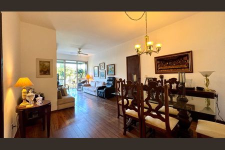 Apartamento à venda com 113m², 2 quartos e 1 vagaSala de jantar