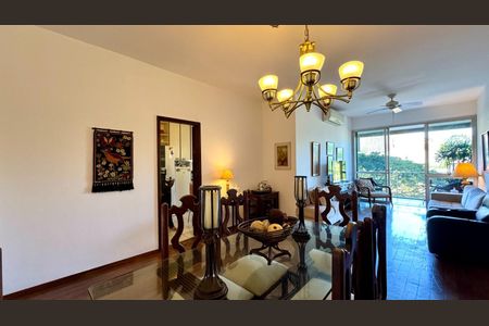 Apartamento à venda com 113m², 2 quartos e 1 vagaSala de jantar