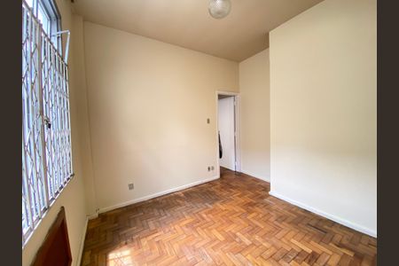 Apartamento para alugar com 65m², 2 quartos e sem vaga