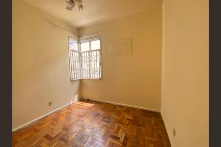 Apartamento para alugar com 65m², 2 quartos e sem vaga