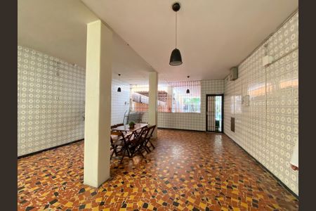 Apartamento para alugar com 65m², 2 quartos e sem vaga