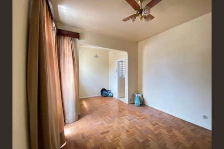 Apartamento para alugar com 65m², 2 quartos e sem vaga