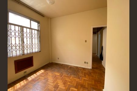Apartamento para alugar com 65m², 2 quartos e sem vaga