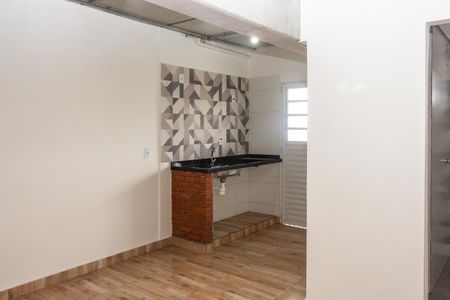 Quarto/Cozinha de kitnet/studio para alugar com 1 quarto, 20m² em Jardim Domitila, São Paulo