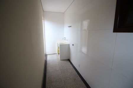 Casa à venda com 450m², 6 quartos e 4 vagasÁrea de Serviço