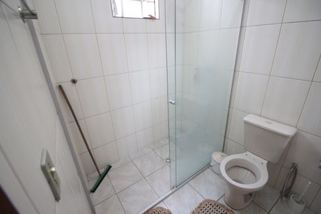 Casa à venda com 450m², 6 quartos e 4 vagasBanheiro 2