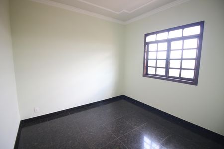 Casa à venda com 450m², 6 quartos e 4 vagasQuarto 4