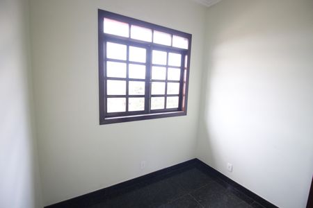Quarto 1 de casa à venda com 6 quartos, 450m² em Santa Helena, Belo Horizonte