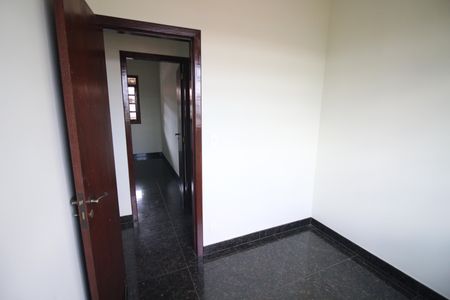 Quarto 1 de casa à venda com 6 quartos, 450m² em Santa Helena, Belo Horizonte