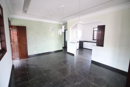 Sala de casa à venda com 6 quartos, 450m² em Santa Helena, Belo Horizonte