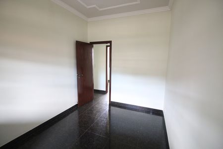 Casa à venda com 450m², 6 quartos e 4 vagasQuarto 3