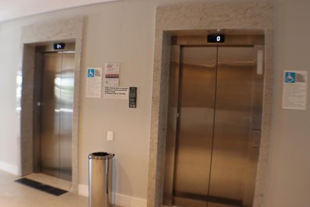 Apartamento para alugar com 123m², 2 quartos e 2 vagas Apartamento para alugar com 123m², 2 quartos e 2 vagasHall de entrada