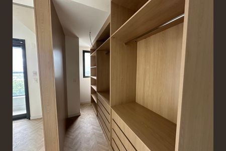 Apartamento para alugar com 123m², 2 quartos e 2 vagas Apartamento para alugar com 123m², 2 quartos e 2 vagasCloset da suíte 1