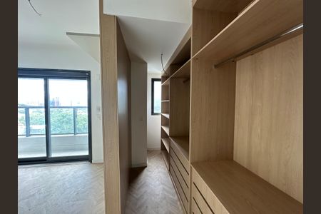 Apartamento para alugar com 123m², 2 quartos e 2 vagas Apartamento para alugar com 123m², 2 quartos e 2 vagasCloset da suíte 1