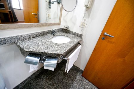 Studio à venda com 28m², 1 quarto e 1 vagaPia