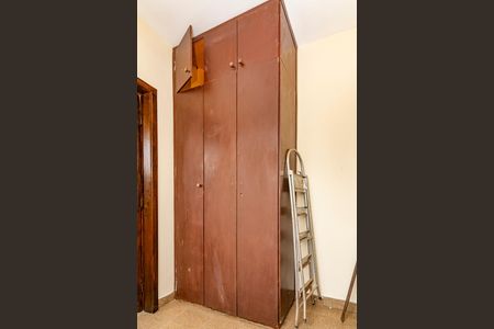 Apartamento para alugar com 260m², 5 quartos e 2 vagas Apartamento para alugar com 260m², 5 quartos e 2 vagasQuarto de Serviço