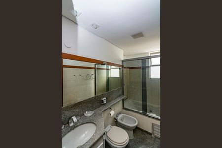 Apartamento para alugar com 260m², 5 quartos e 2 vagas Apartamento para alugar com 260m², 5 quartos e 2 vagasBanheiro da Suíte