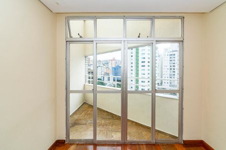 Apartamento para alugar com 260m², 5 quartos e 2 vagas Apartamento para alugar com 260m², 5 quartos e 2 vagasVaranda