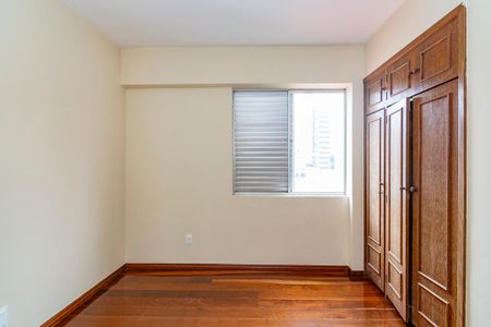 Apartamento para alugar com 260m², 5 quartos e 2 vagas Apartamento para alugar com 260m², 5 quartos e 2 vagasQuarto 4