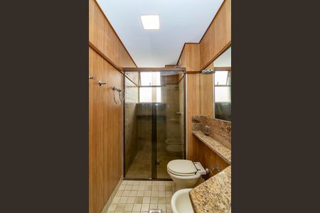 Apartamento para alugar com 260m², 5 quartos e 2 vagas Apartamento para alugar com 260m², 5 quartos e 2 vagasBanheiro Social 1