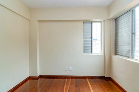 Apartamento para alugar com 260m², 5 quartos e 2 vagas Apartamento para alugar com 260m², 5 quartos e 2 vagasQuarto 2
